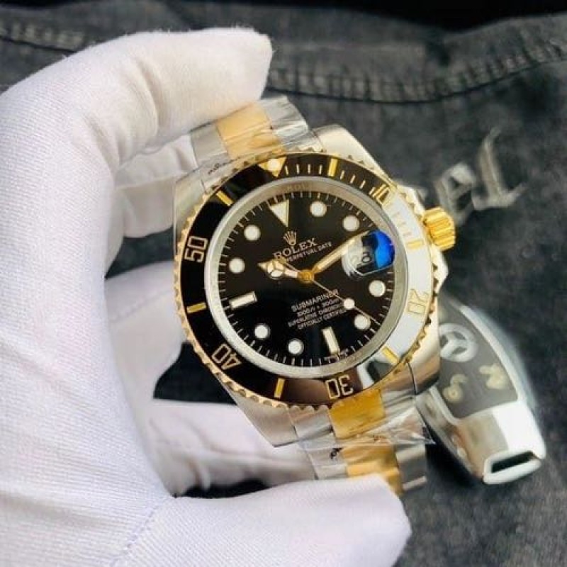 Alternative view of Rolee x Submarine watc m-94