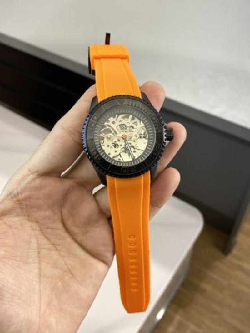 Alternative view of Seiko 5 Skelton orange black