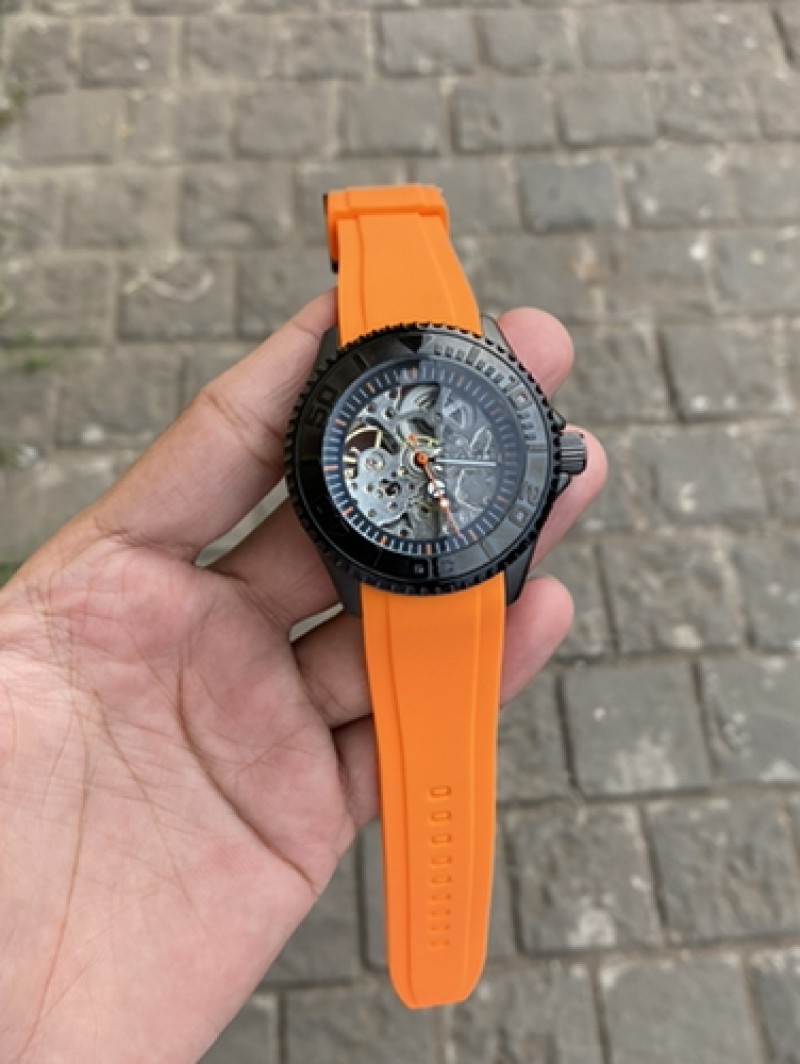 Seiko 5 Skelton orange black