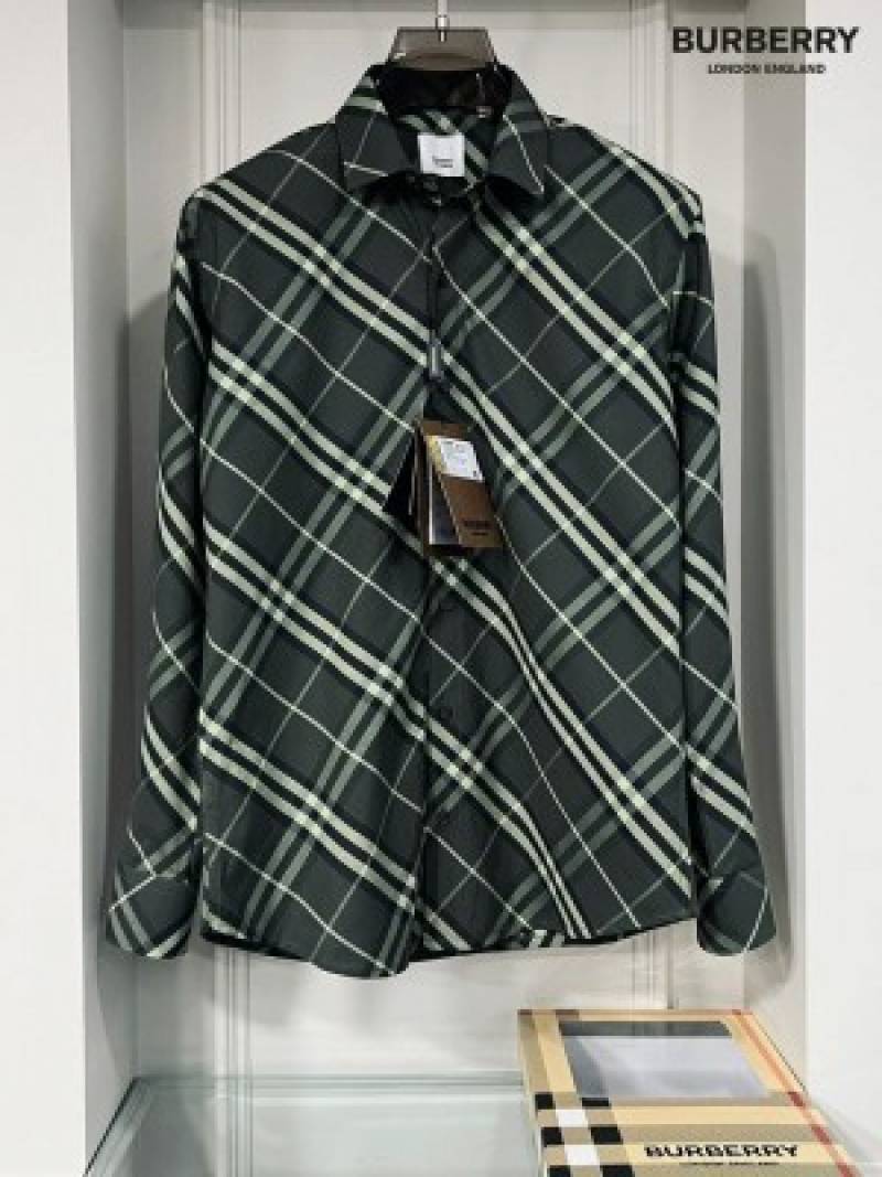 BURBERRY　sizuku style luxuria