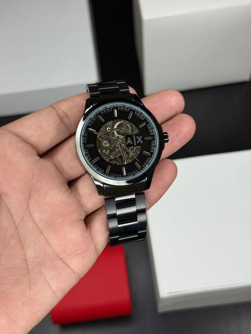 Alternative view of Arma_i exchange skeleton dial automatic