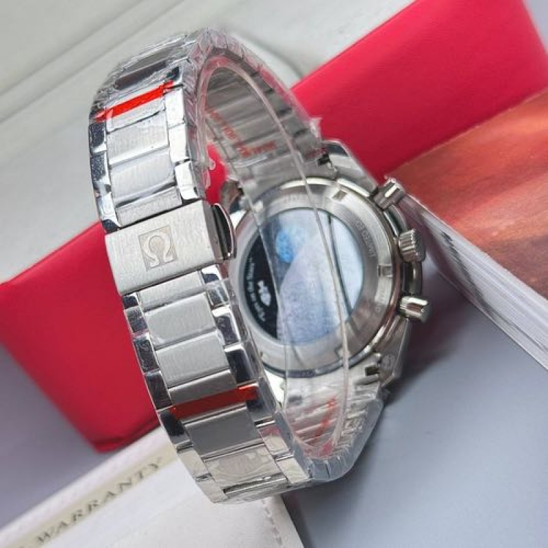 Alternative view of Omegha Seamaster Professional