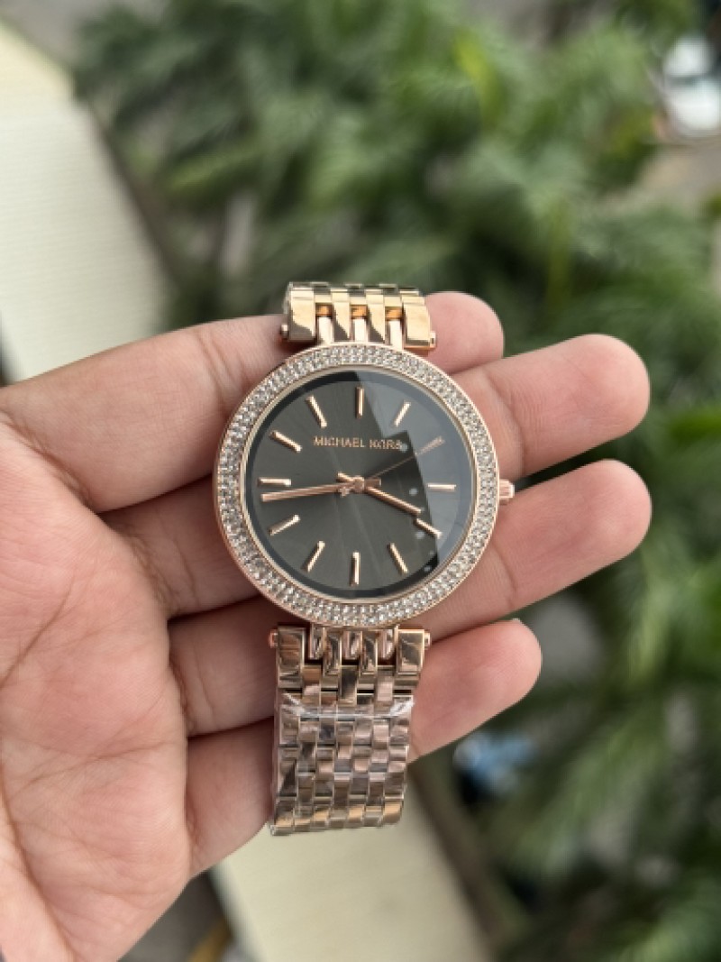 Alternative view of Micheal kors Darci (semi Japan)