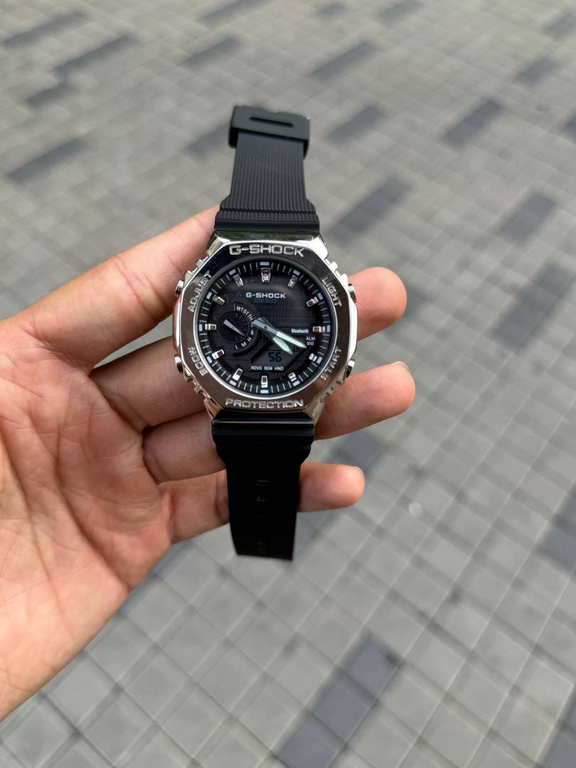 G shock GM 2100 Silver Black