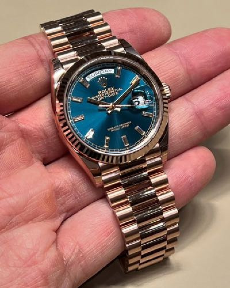 Rollex day date diamond (rose gold)