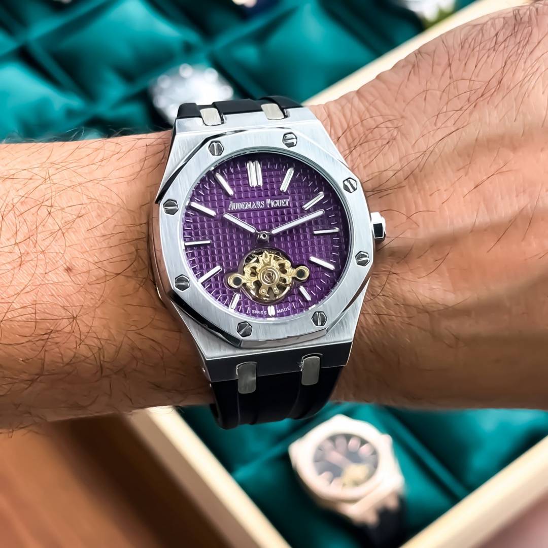 Alternative view of WATCH M-755