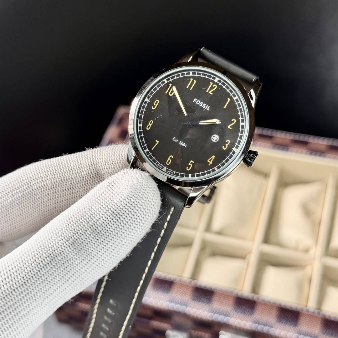Alternative view of Fosil Leather 021