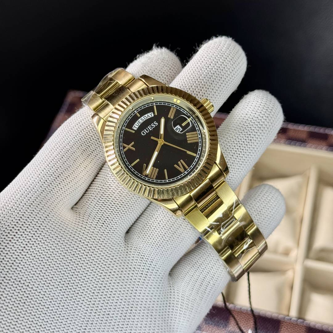 Alternative view of Guess Gold Black