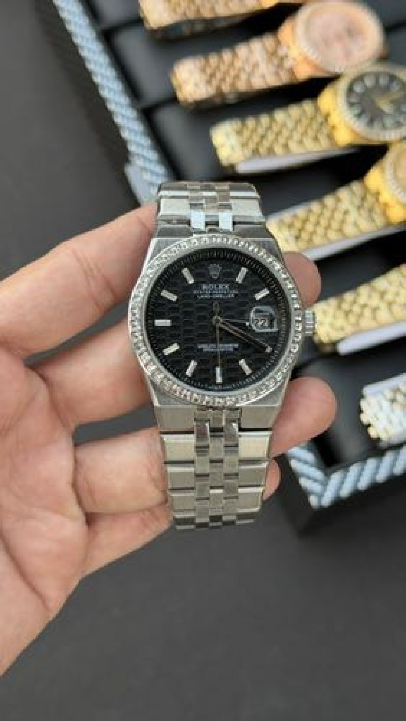 Rollex Land Dweller Diamond