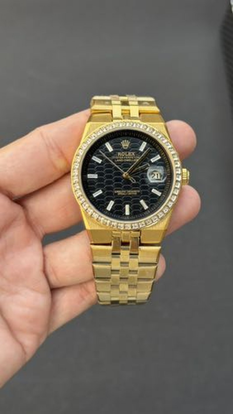 Rollex Land Dweller Diamond