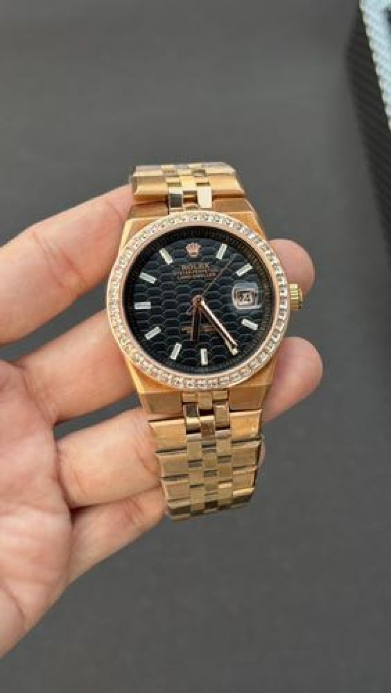Rollex Land Dweller Diamond