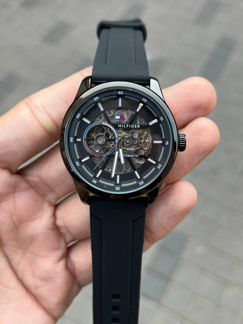 TOMMY HILFIGAR AUTOMATIC SILICON WATCH