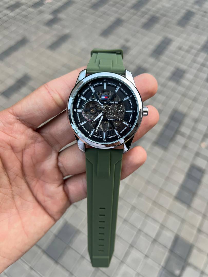 TOMMY HILFIGAR AUTOMATIC SILICON WATCH
