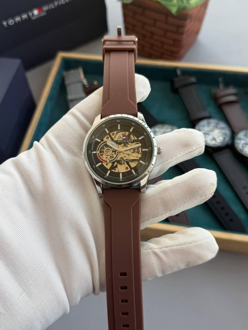 Tommy Hilfigar Automatic premium silicon brown W326
