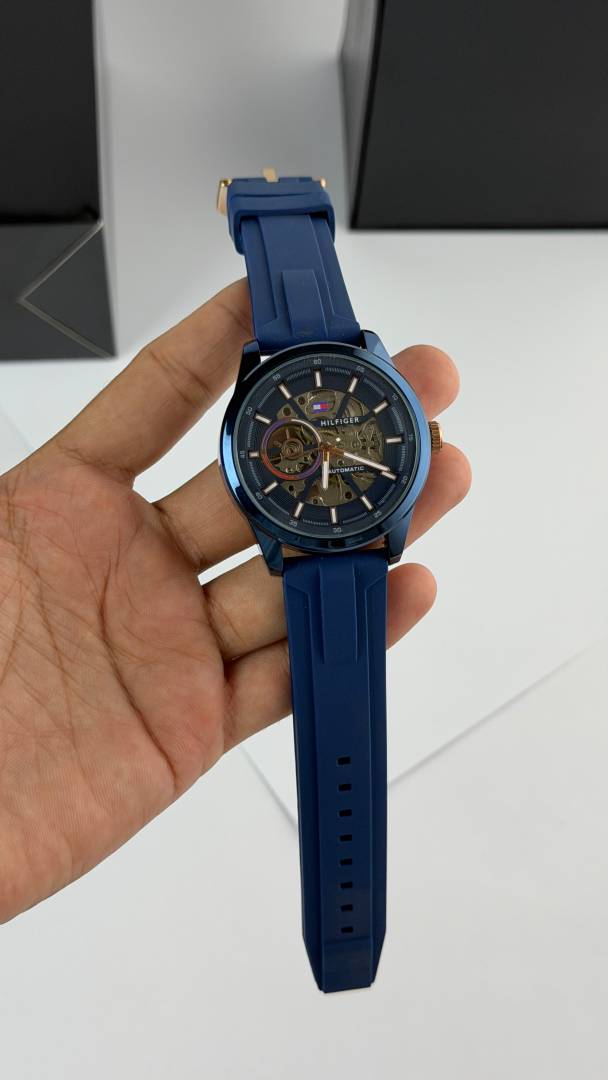 Tommy Hilfigar automatic