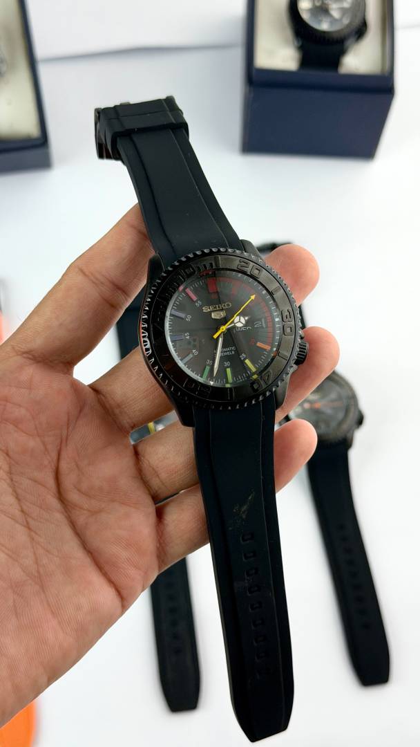 Seik o 5  back open