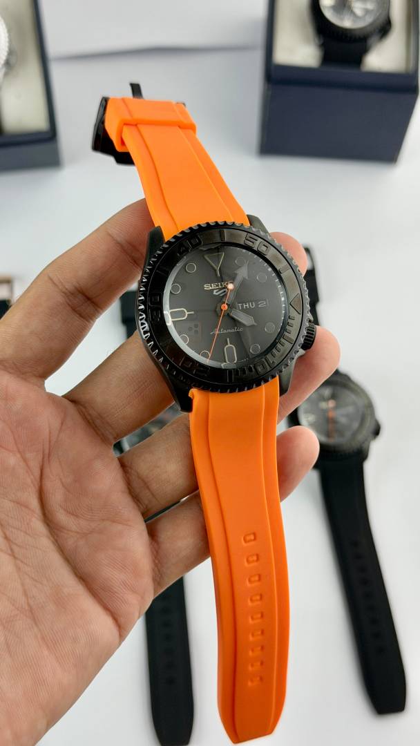 Seik o 5  back open