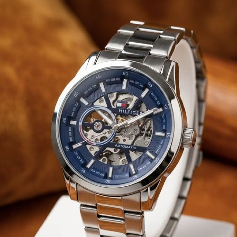 Tommy Hilfigar Automatic