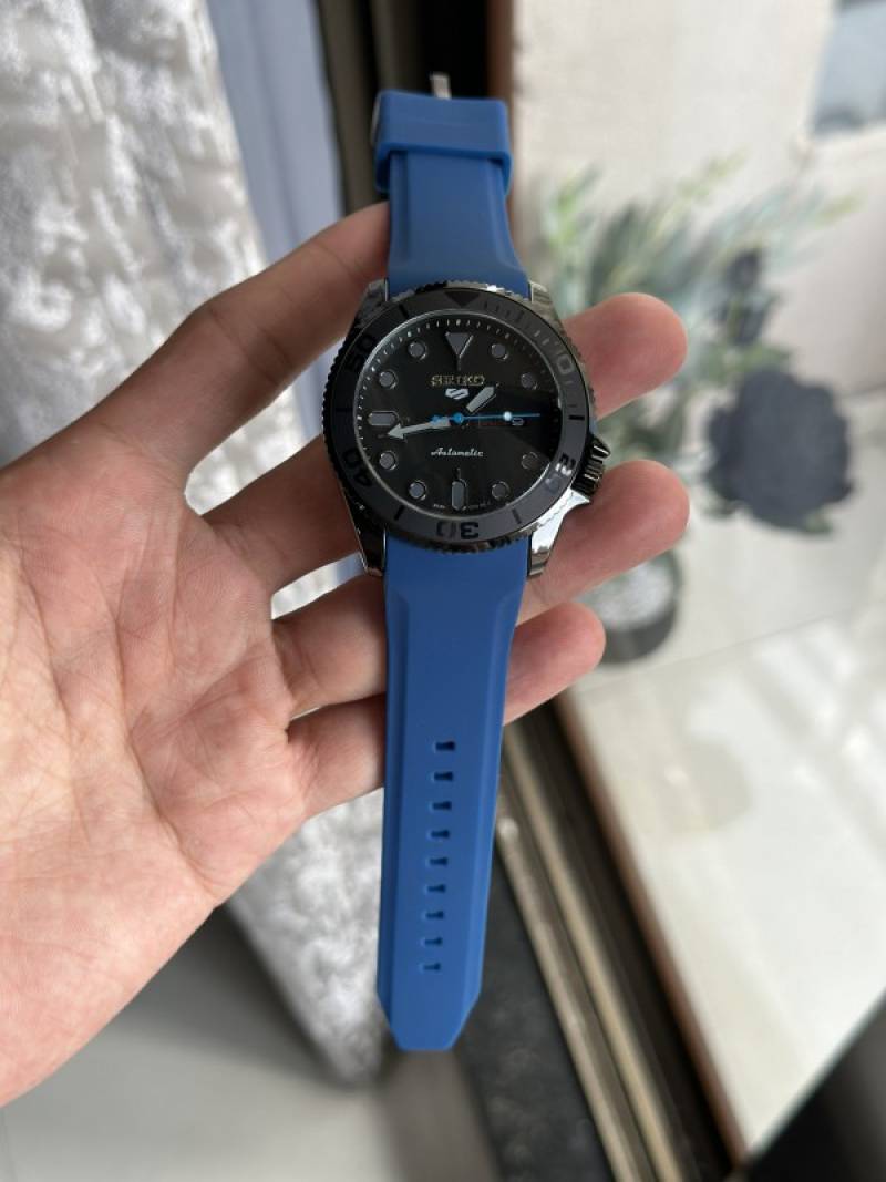 Alternative view of Seiko 5 Sports Quartz Premium watch