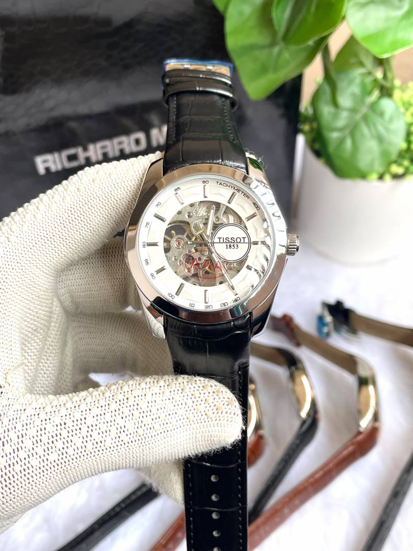 Tisot Couturier Automatic Black Silver White AT454
