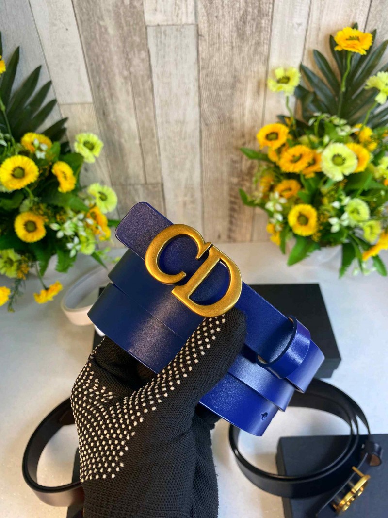 CD DIOO R LADIES BELT WID OG BOX CARD