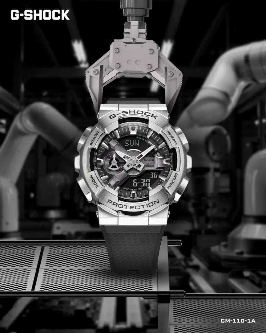 Casio g shock gm110 silver
