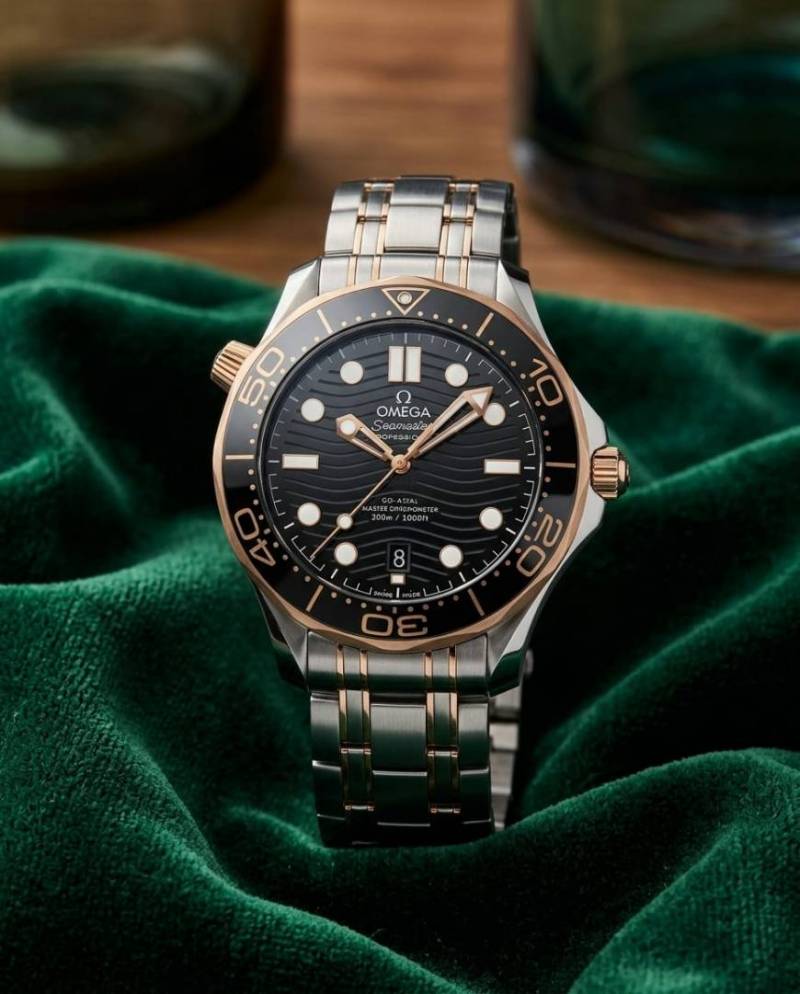 Omegg a Seamaster Diver 300M Automatic 2Ton-Copper-Black