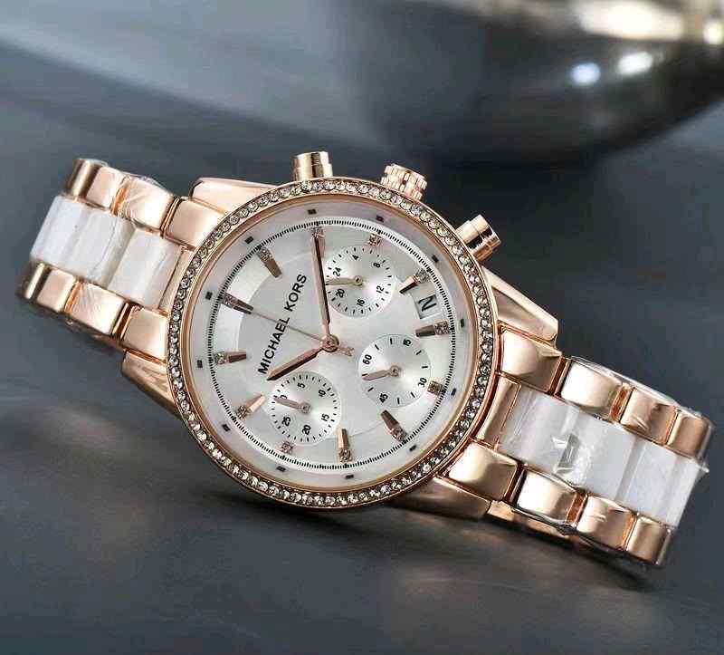 Michaee l Kors Ritz White