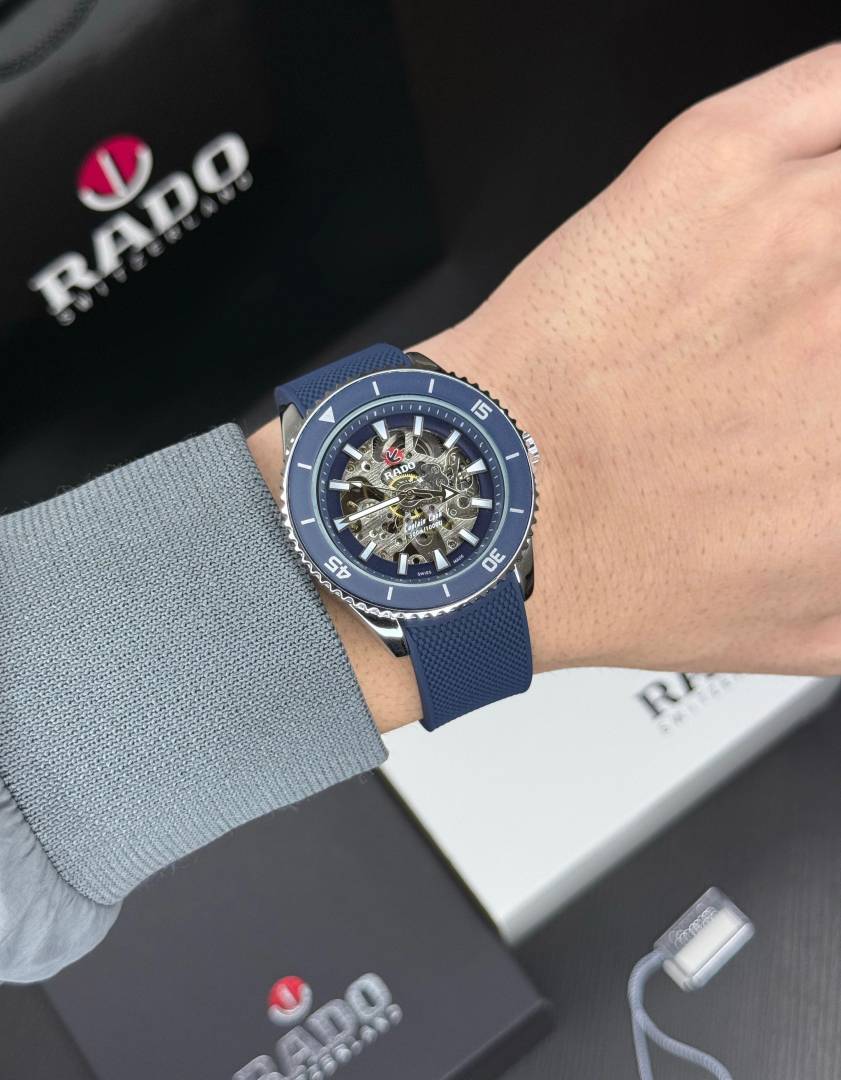 Alternative view of Radd o Captain Cook Automatic