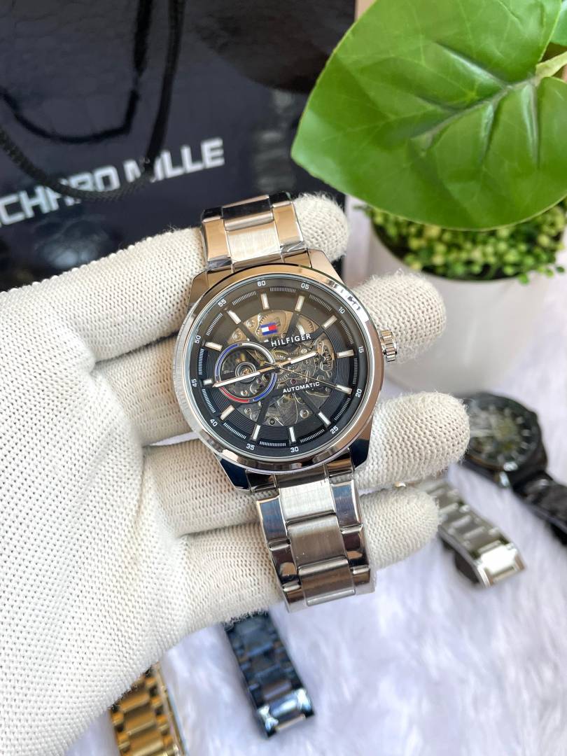 Tommyy  Hilfiger Automatic Silver Black Dial AT149