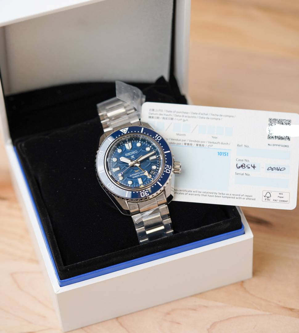 Alternative view of Seiko Prospex Sea GMT 60th Anniversary Limited Edition SPB509