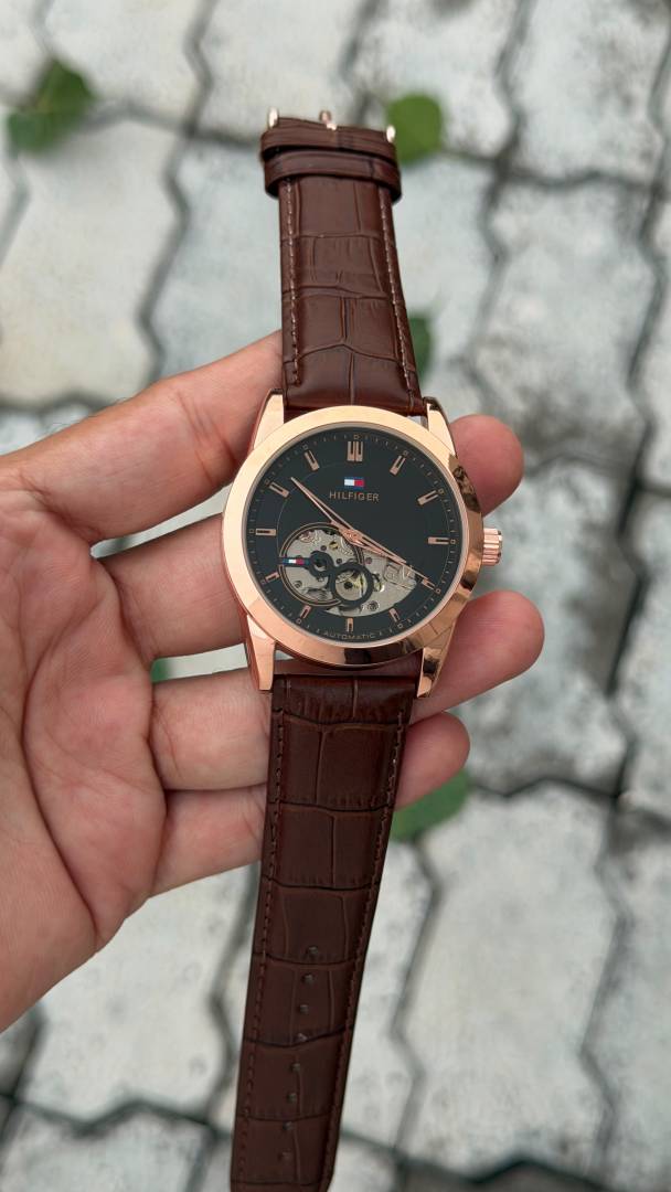 Tommm y Hilfiger baker automatic open  heart