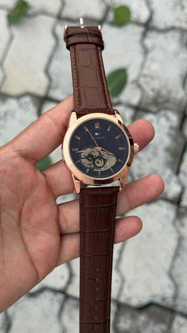 Tommm_y Hilfiger baker automatic open  heart