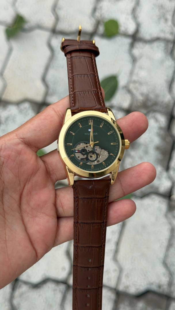 Tommm y Hilfiger baker automatic open  heart