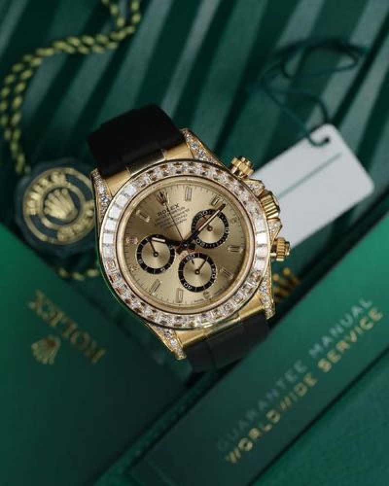 Rollex Oyster Perpetual Daytona Chronograph Gold