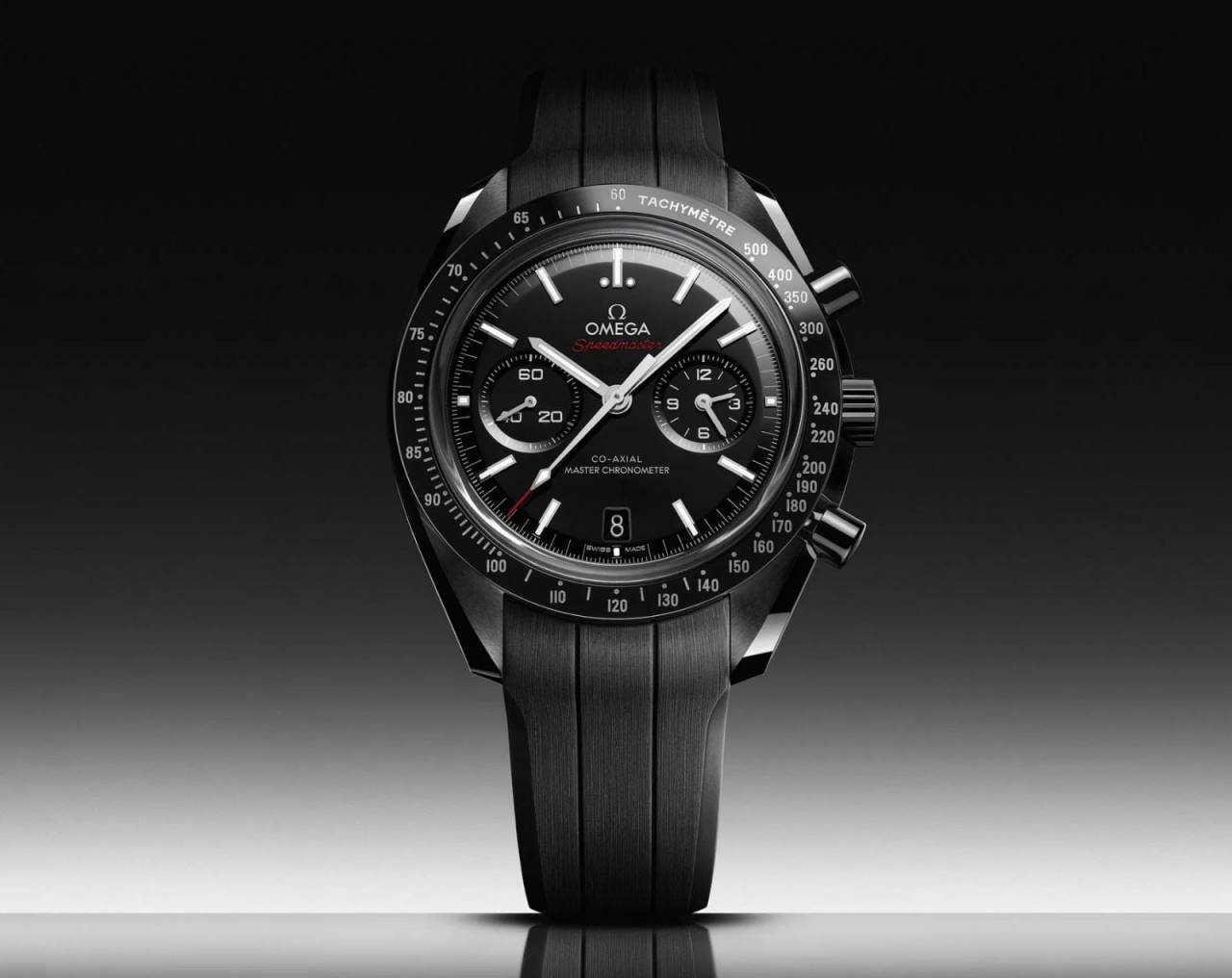 Alternative view of Omegg a Speedmaster Dark Side of the Moon black white white niddle