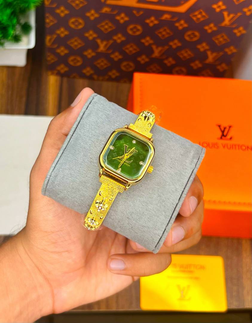 LOUI IS VUITTON WATCH M-558
