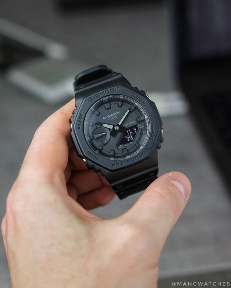 Alternative view of Casio g shock ga2100 full black