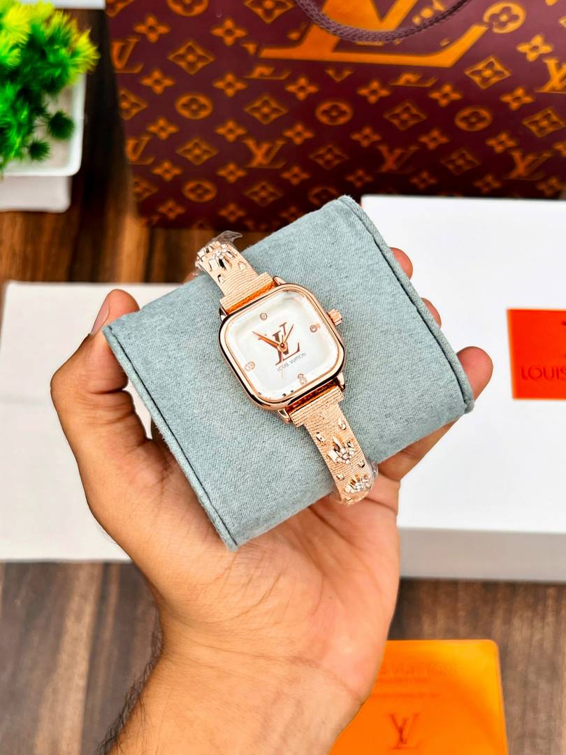 Alternative view of LOUI IS VUITTON WATCH M-560