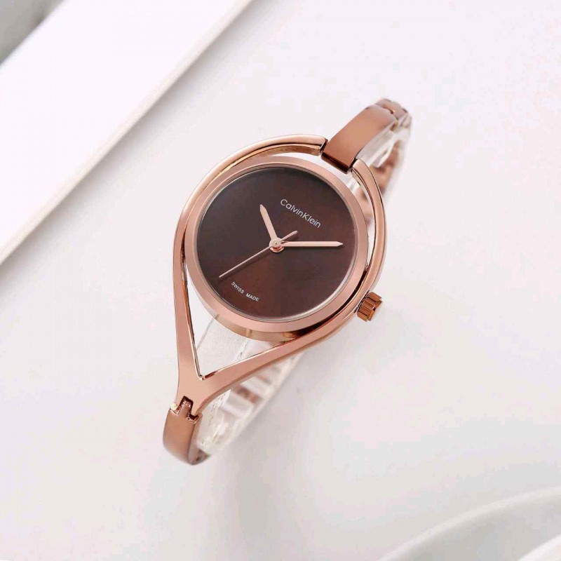 Calvii n Klein Brown