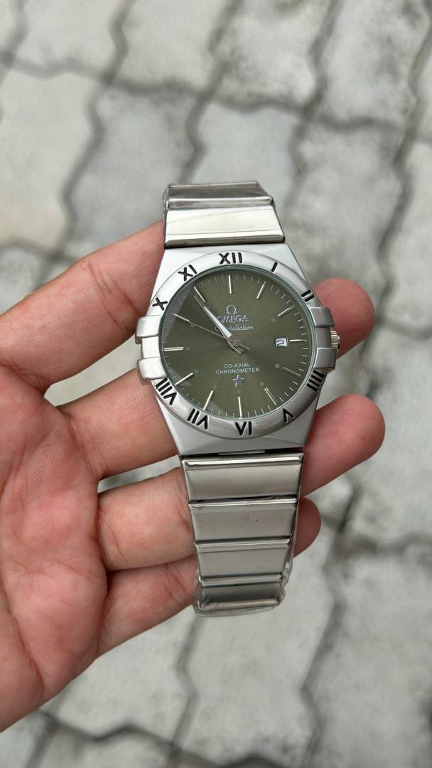 Omegg a co-AXIal chronometer