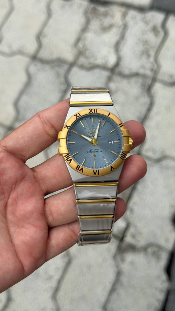 Omegg a co-AXIal chronometer
