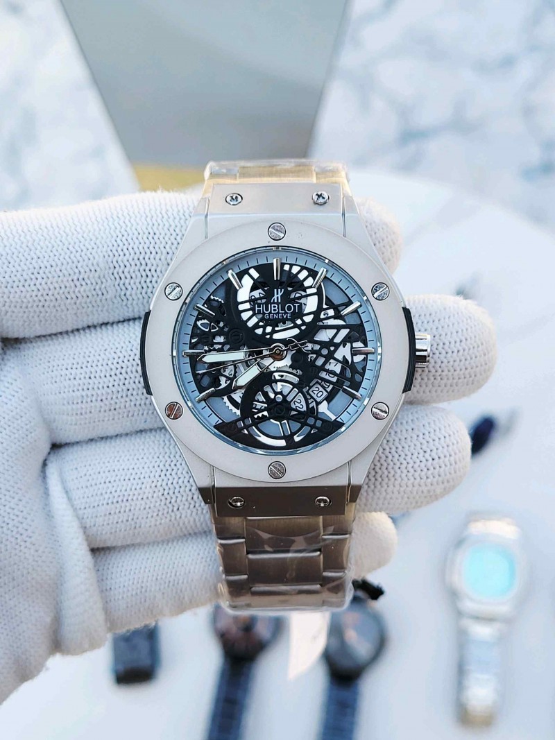Hublot Classic Fusion Metal SIlver AT385