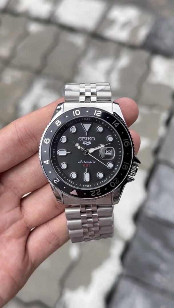 Seiko GMT Sport Back Open