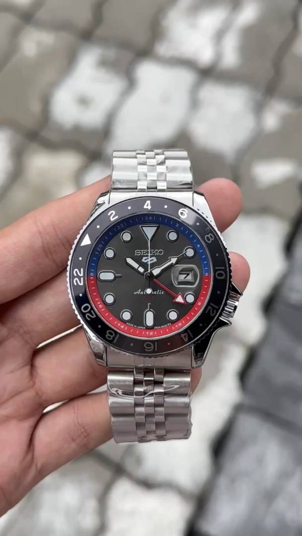 Seiko GMT Sport Back Open