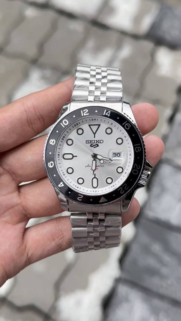Seiko GMT Sport Back Open