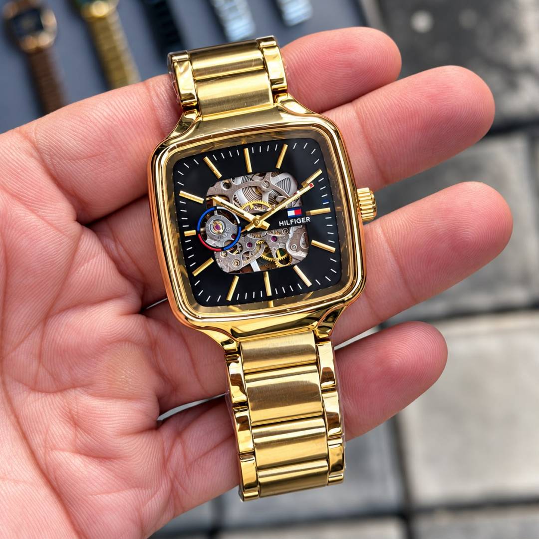 TOMMY HILFIGAR AUTOMATIC WATCH