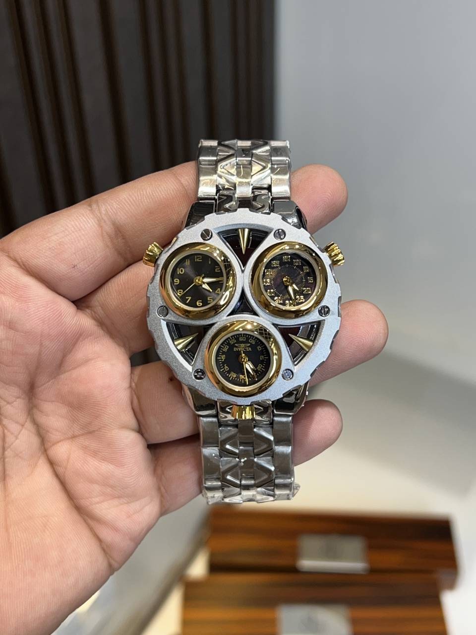 INVICTA CERBERUS PREMIUM WATCH