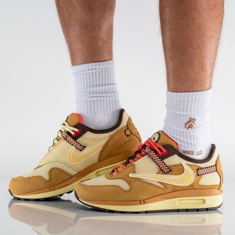 travis scott x nike air max 1 wheat