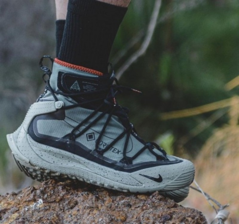 acg air terra antarktik sneakers
